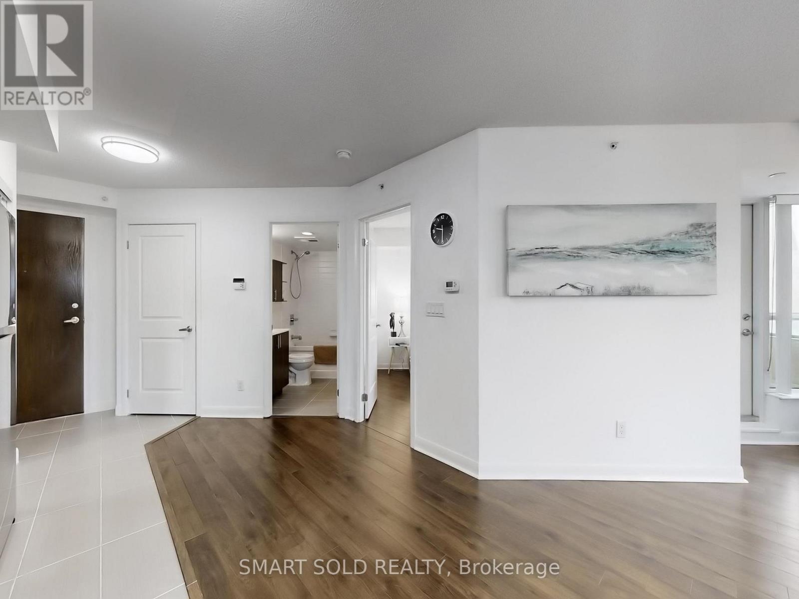 210 - 75 Norman Bethune Avenue, Richmond Hill, ON - Indoor Photo Showing Other Room