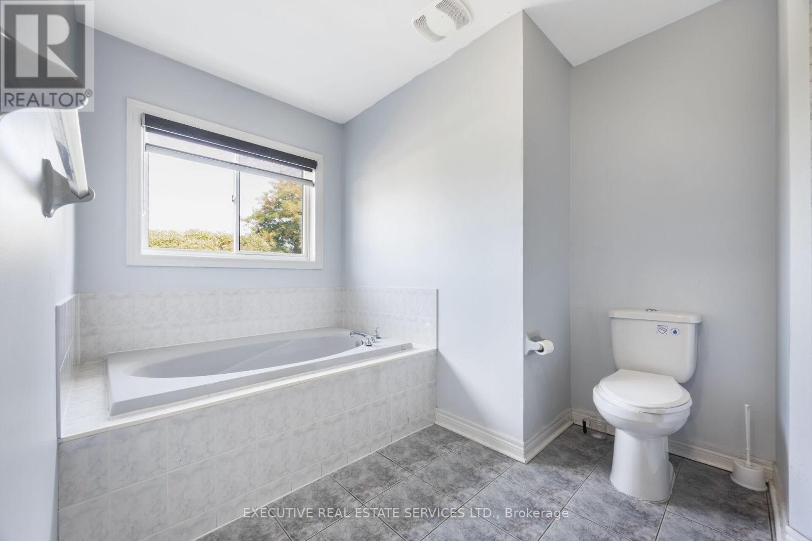 43 Susan Avenue, Brampton, ON - Indoor Photo Showing Bathroom