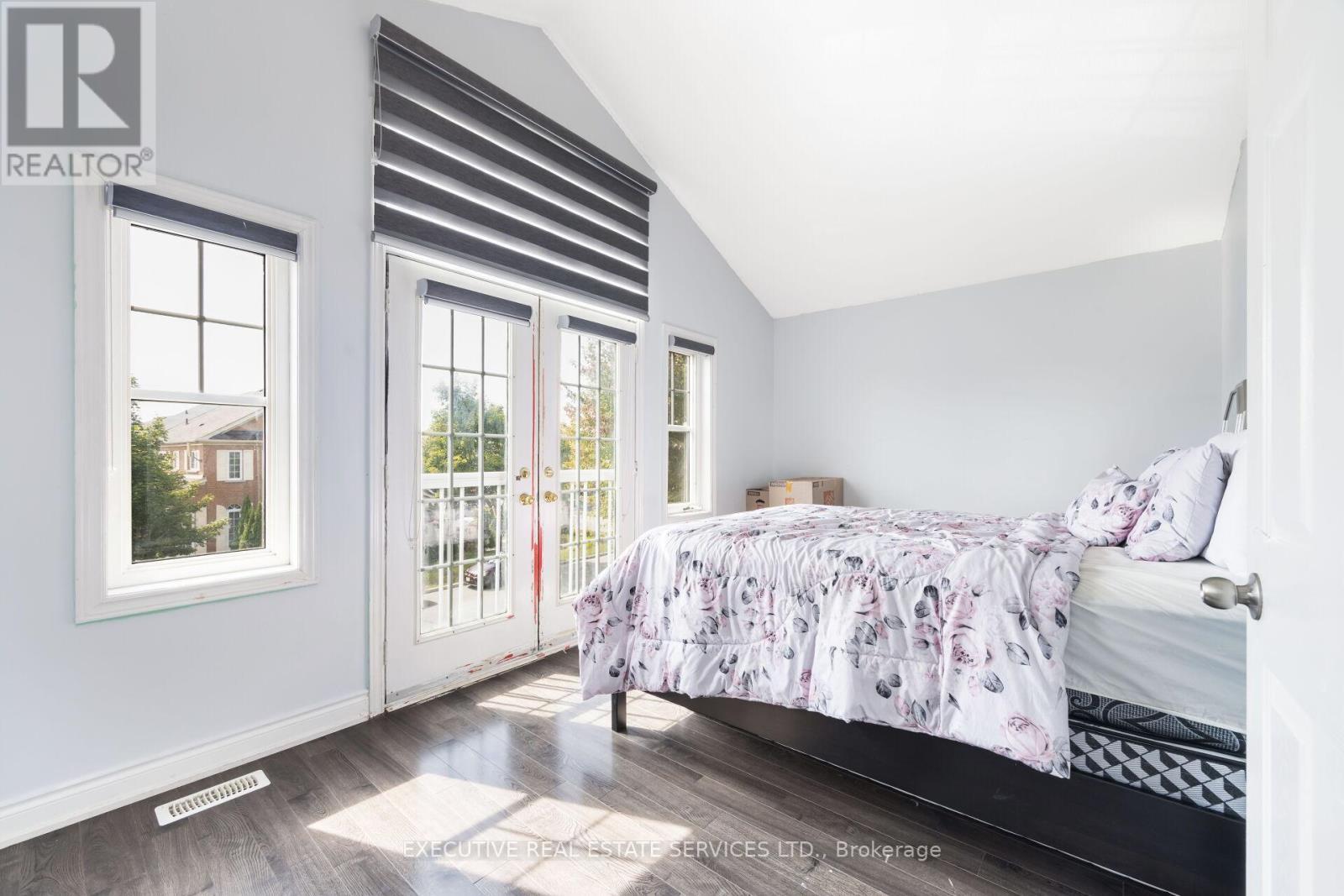 43 Susan Avenue, Brampton, ON - Indoor Photo Showing Bedroom