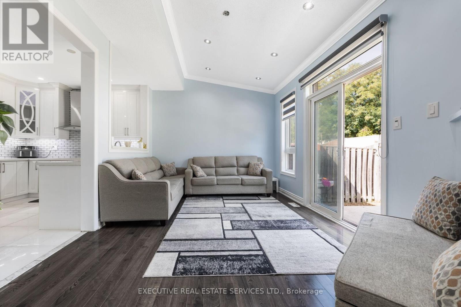 43 Susan Avenue, Brampton, ON - Indoor