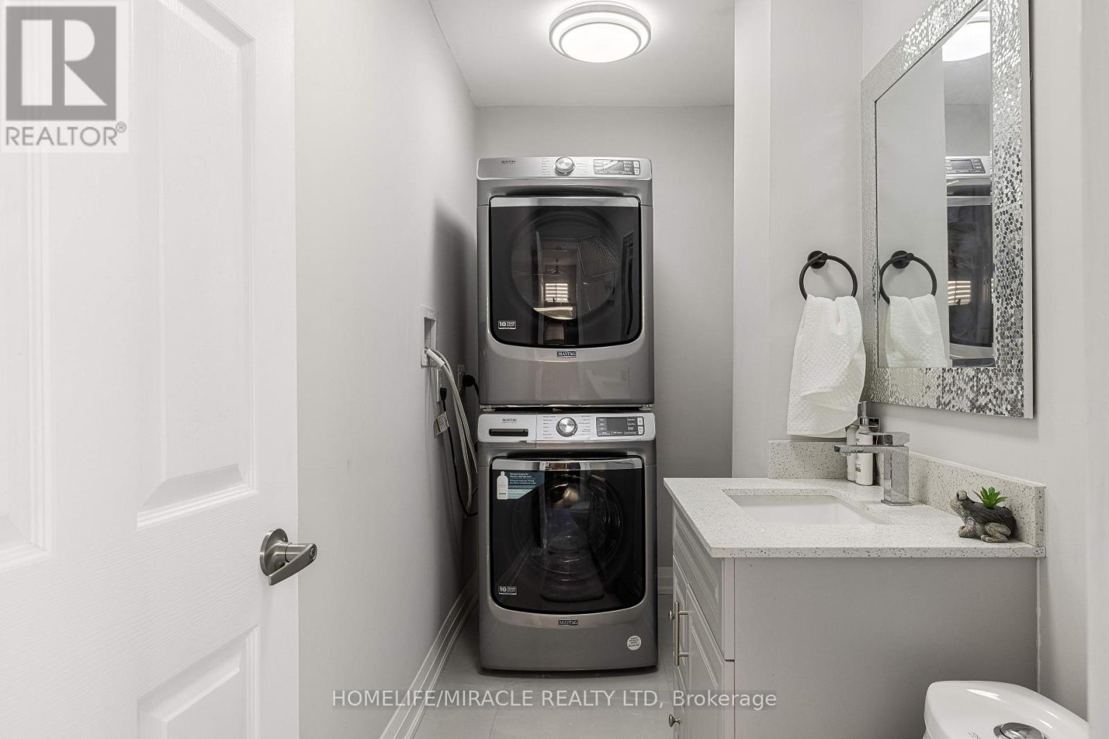 19 Gilbert Street, Lansdowne Village, ON - Indoor Photo Showing Laundry Room