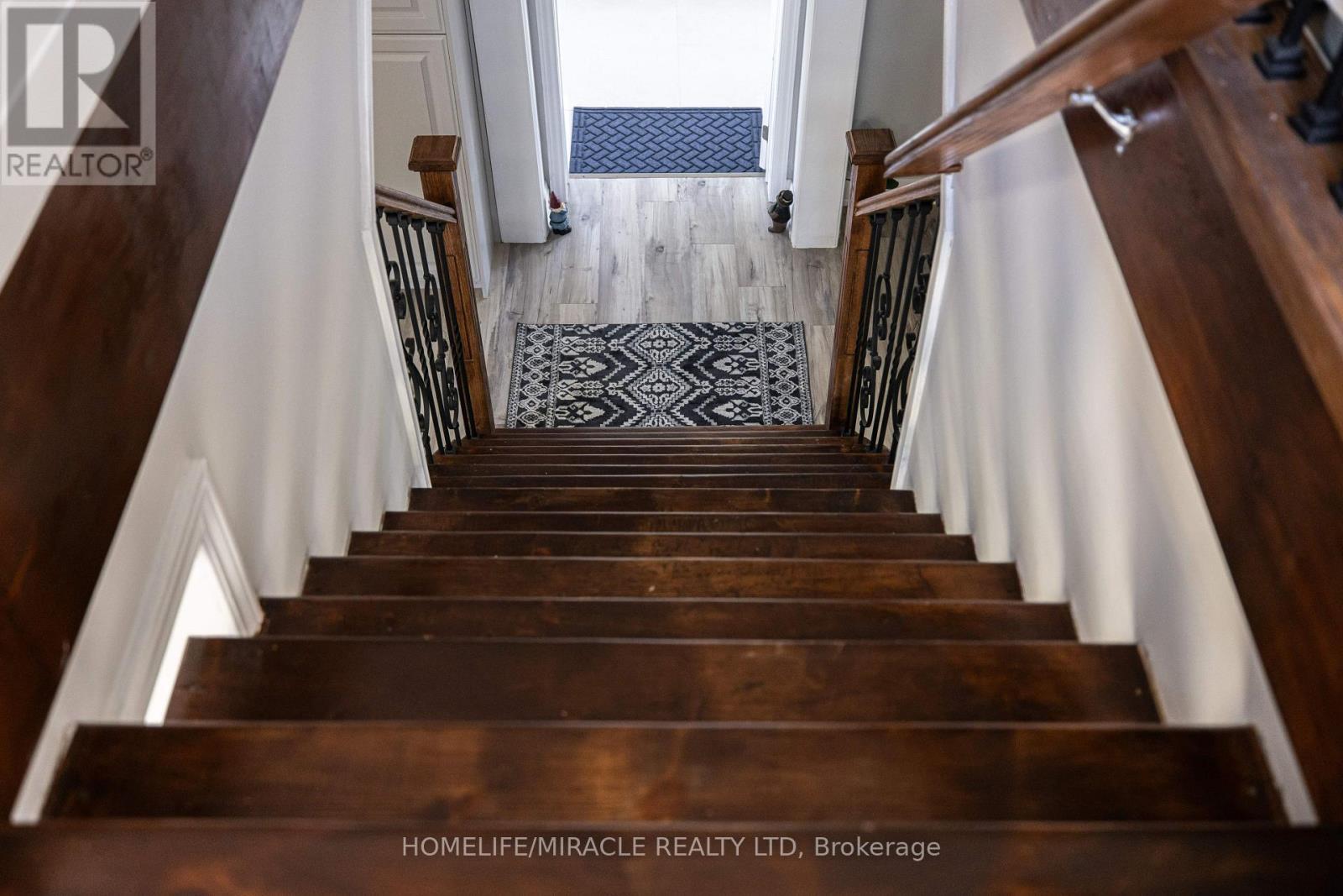 19 Gilbert Street, Lansdowne Village, ON - Indoor Photo Showing Other Room