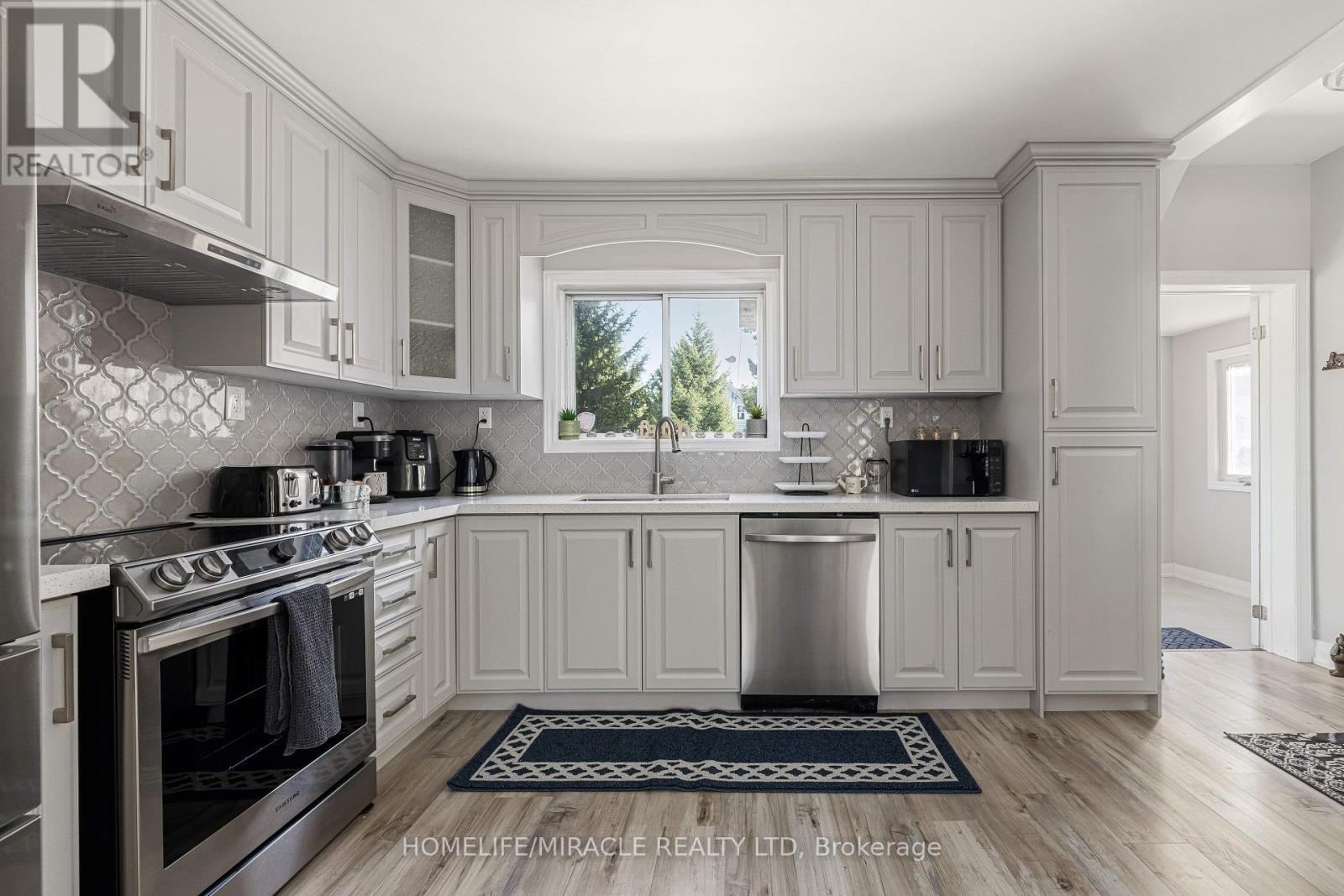 19 Gilbert Street, Lansdowne Village, ON - Indoor Photo Showing Kitchen