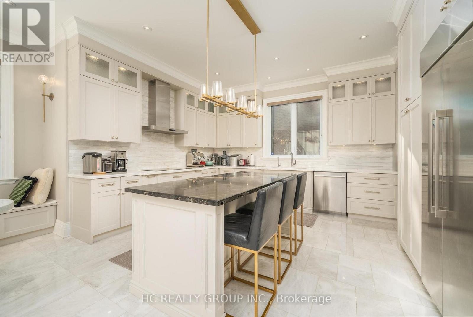 11 Chipstead Road, Toronto, ON - Indoor Photo Showing Kitchen With Upgraded Kitchen