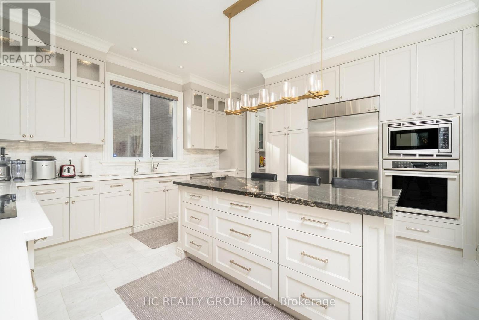 11 Chipstead Road, Toronto, ON - Indoor Photo Showing Kitchen With Upgraded Kitchen