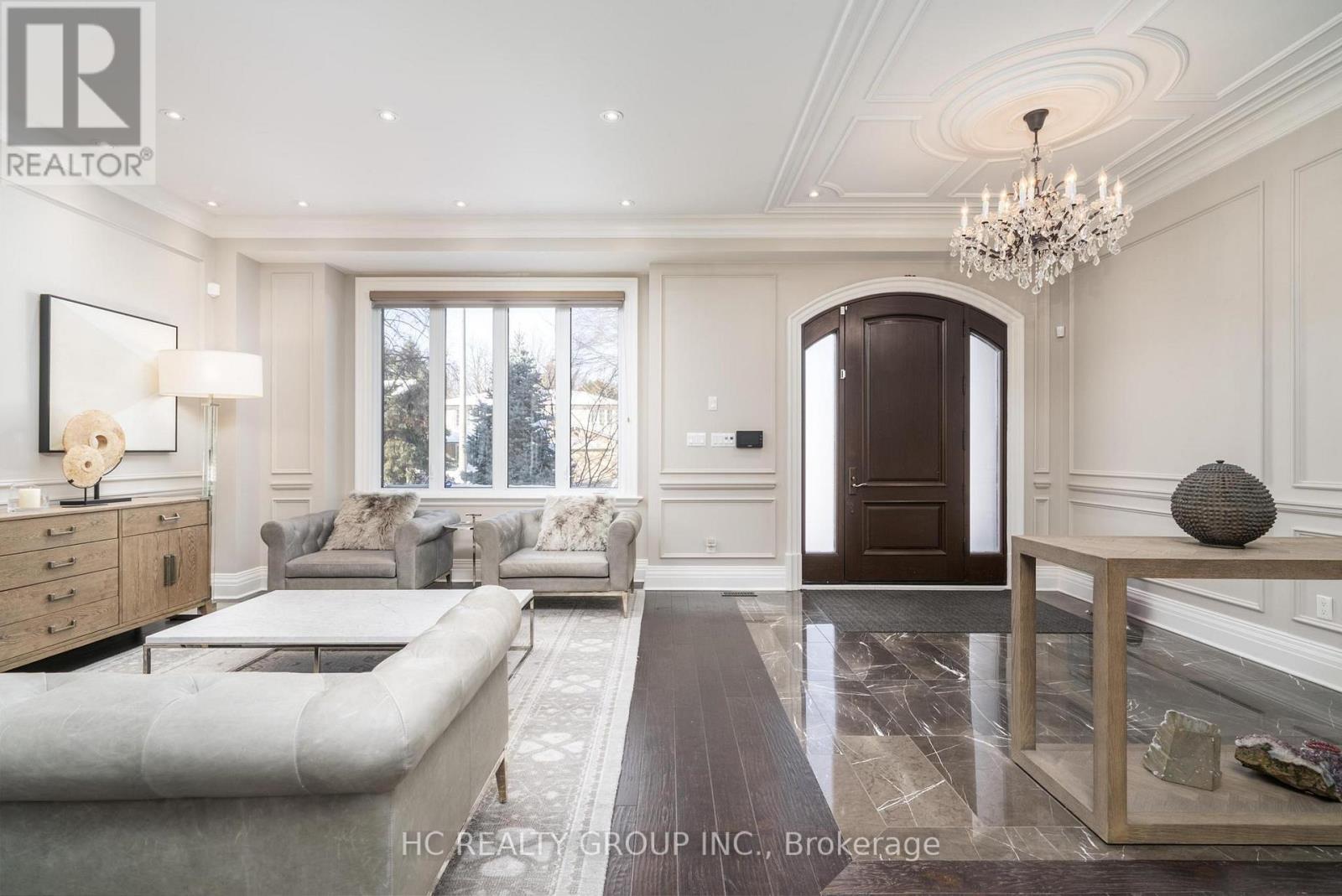 11 Chipstead Road, Toronto, ON - Indoor