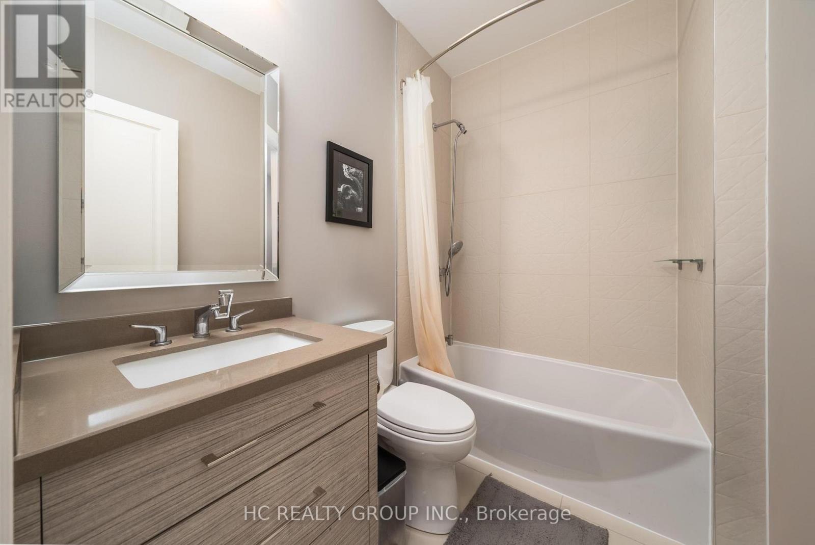 11 Chipstead Road, Toronto, ON - Indoor Photo Showing Bathroom