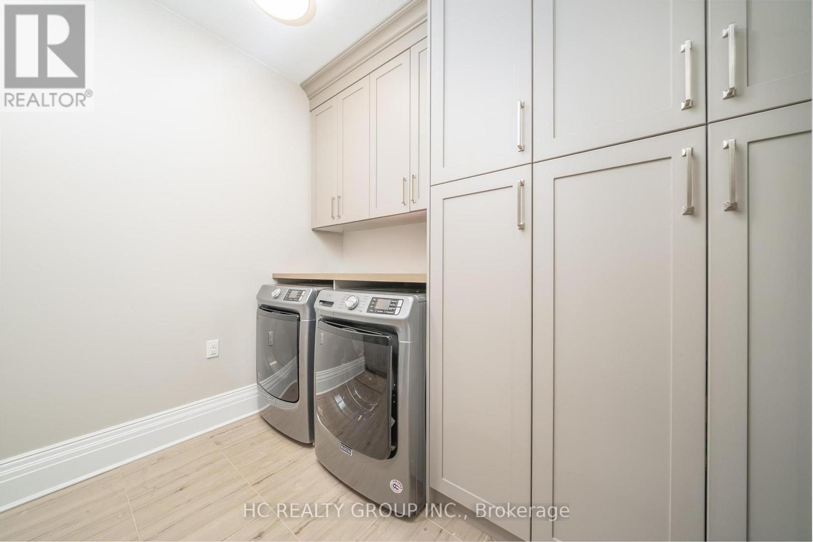 11 Chipstead Road, Toronto, ON - Indoor Photo Showing Laundry Room