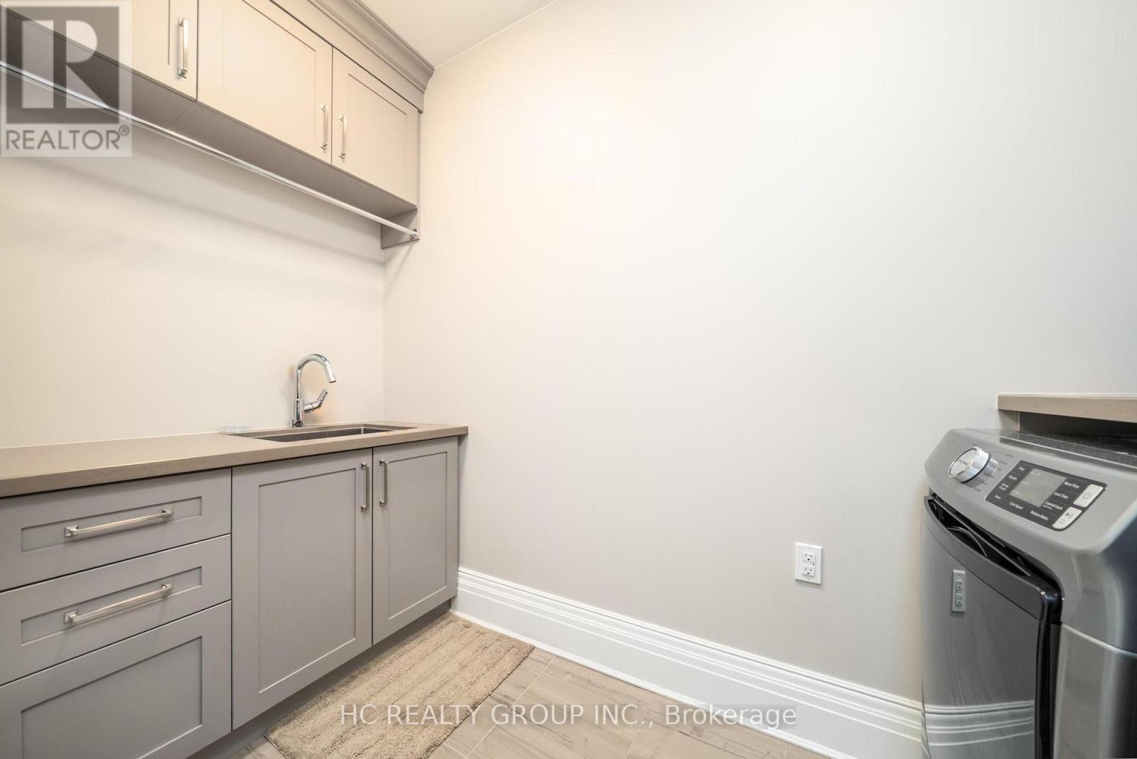 11 Chipstead Road, Toronto, ON - Indoor