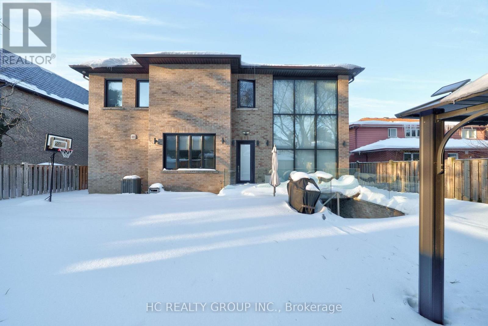 11 Chipstead Road, Toronto, ON - Outdoor
