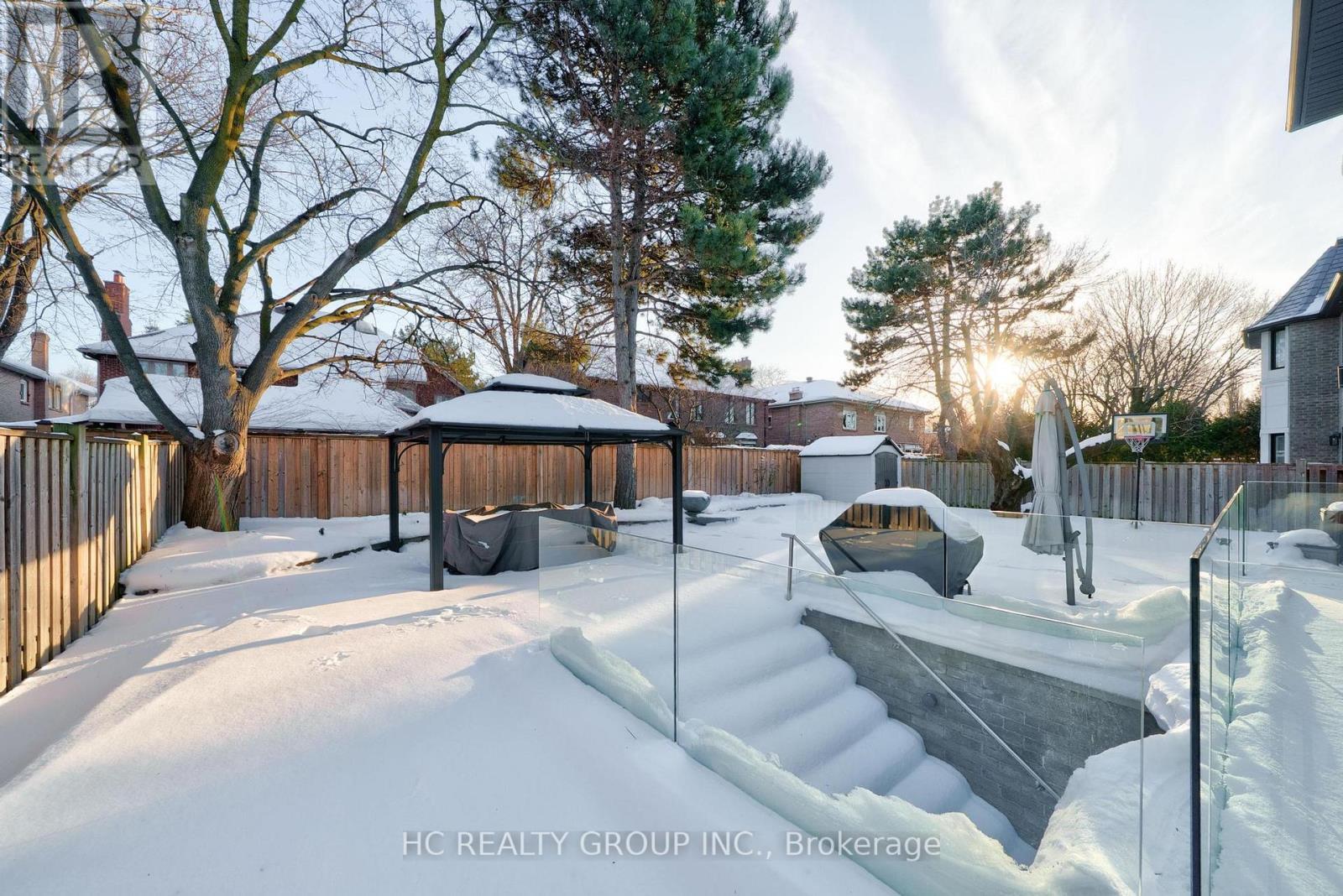 11 Chipstead Road, Toronto, ON - Outdoor