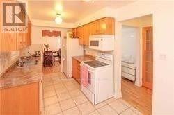 9 Salem Court, Brampton, ON - Indoor Photo Showing Kitchen