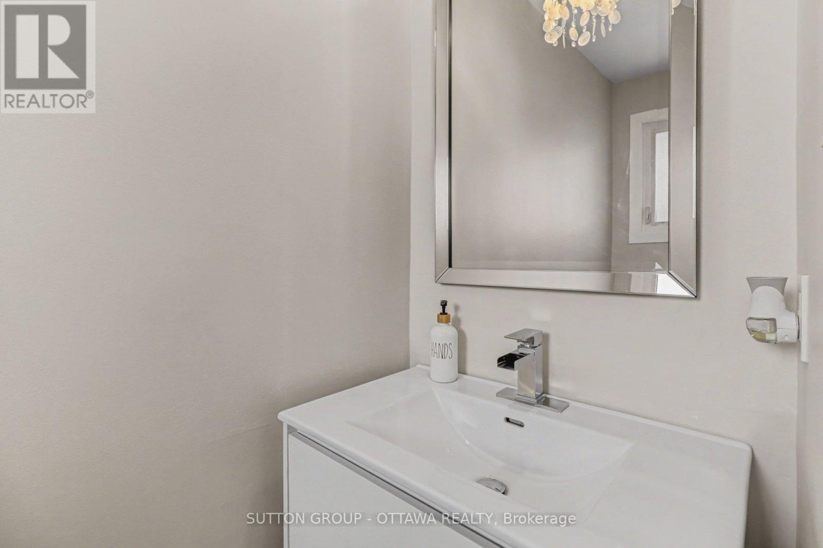 1634 Cheevers Crescent, Ottawa, ON - Indoor Photo Showing Bathroom