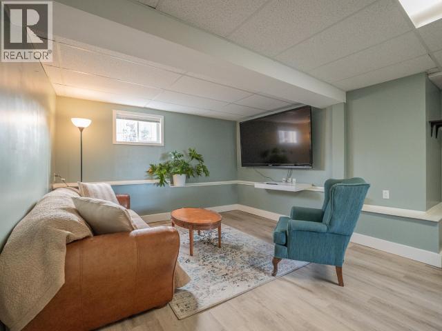 6937 Jasper Street, Powell River, BC - Indoor
