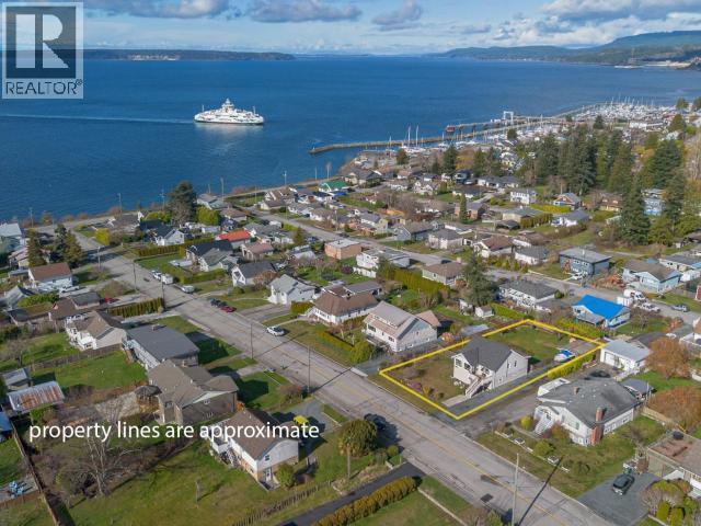 6937 Jasper Street, Powell River, BC - Outdoor With Body Of Water With View