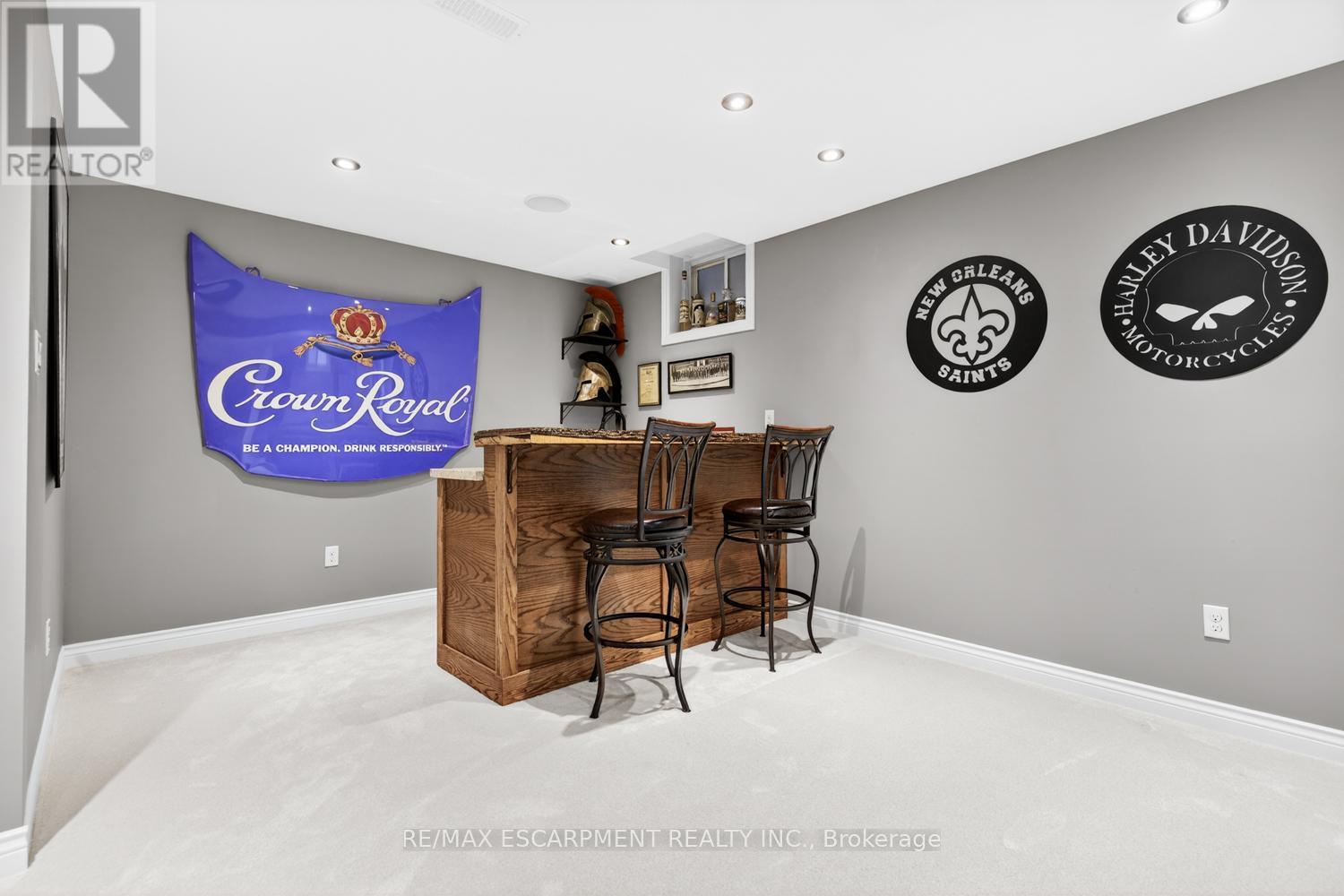 8 Bousfield Court, Hamilton, ON - Indoor Photo Showing Other Room