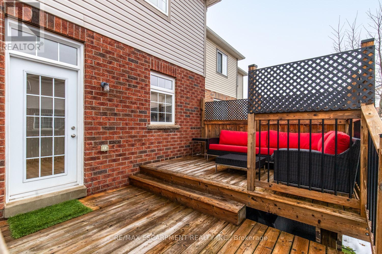 8 Bousfield Court, Hamilton, ON - Outdoor With Deck Patio Veranda With Exterior