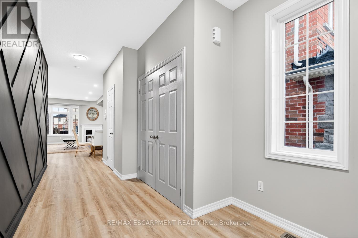 8 Bousfield Court, Hamilton, ON - Indoor Photo Showing Other Room