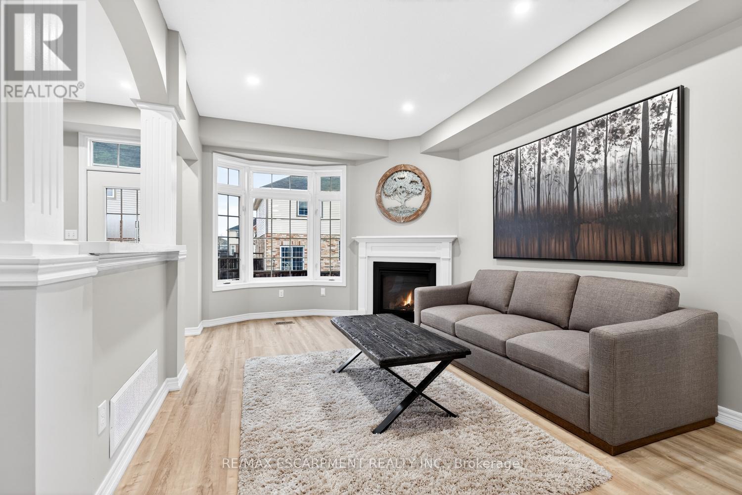 8 Bousfield Court, Hamilton, ON - Indoor Photo Showing Living Room With Fireplace