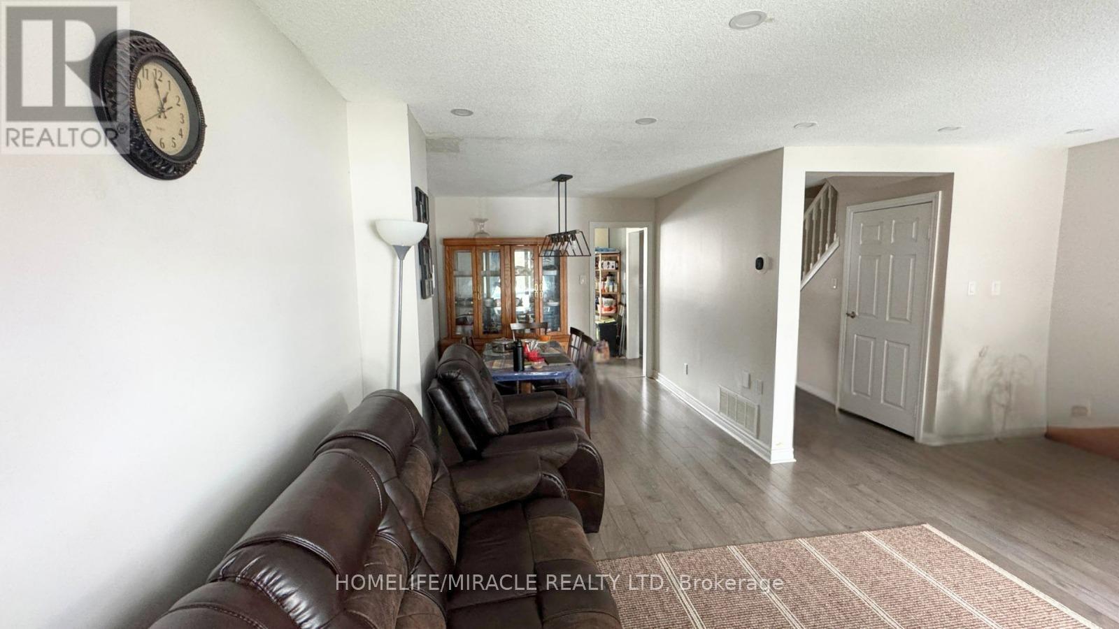 61 Moregate Crescent, Brampton, ON - Indoor