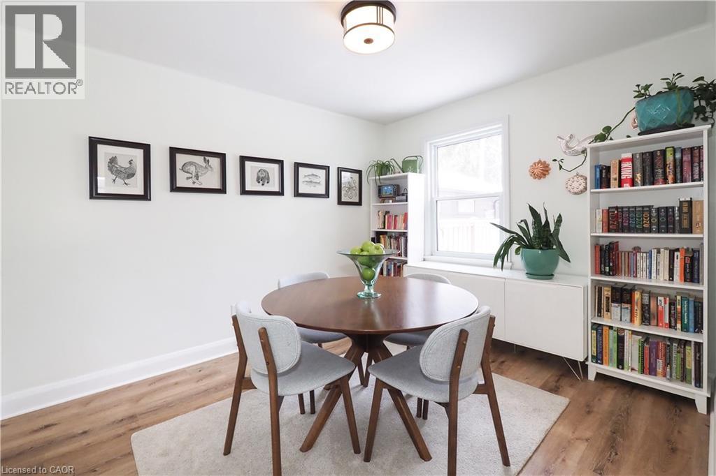 44 Garden Avenue, Kitchener, ON - Indoor Photo Showing Dining Room