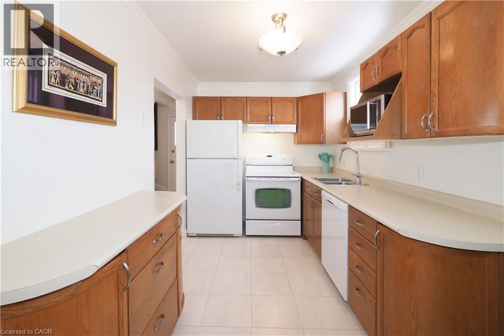 44 Garden Avenue, Kitchener, ON - Indoor Photo Showing Kitchen With Double Sink