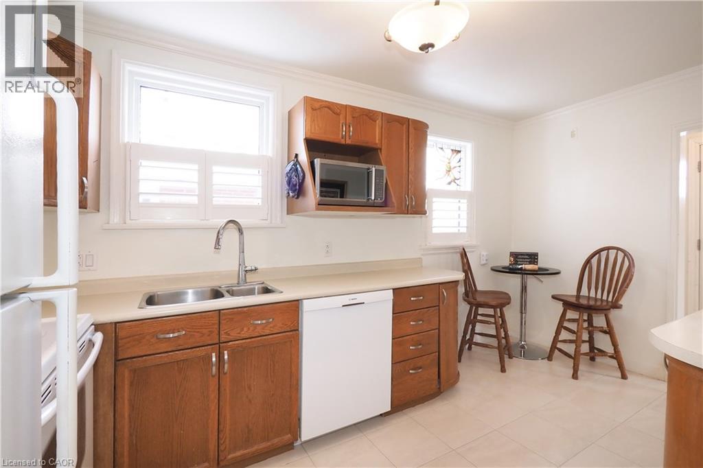 44 Garden Avenue, Kitchener, ON - Indoor Photo Showing Kitchen With Double Sink