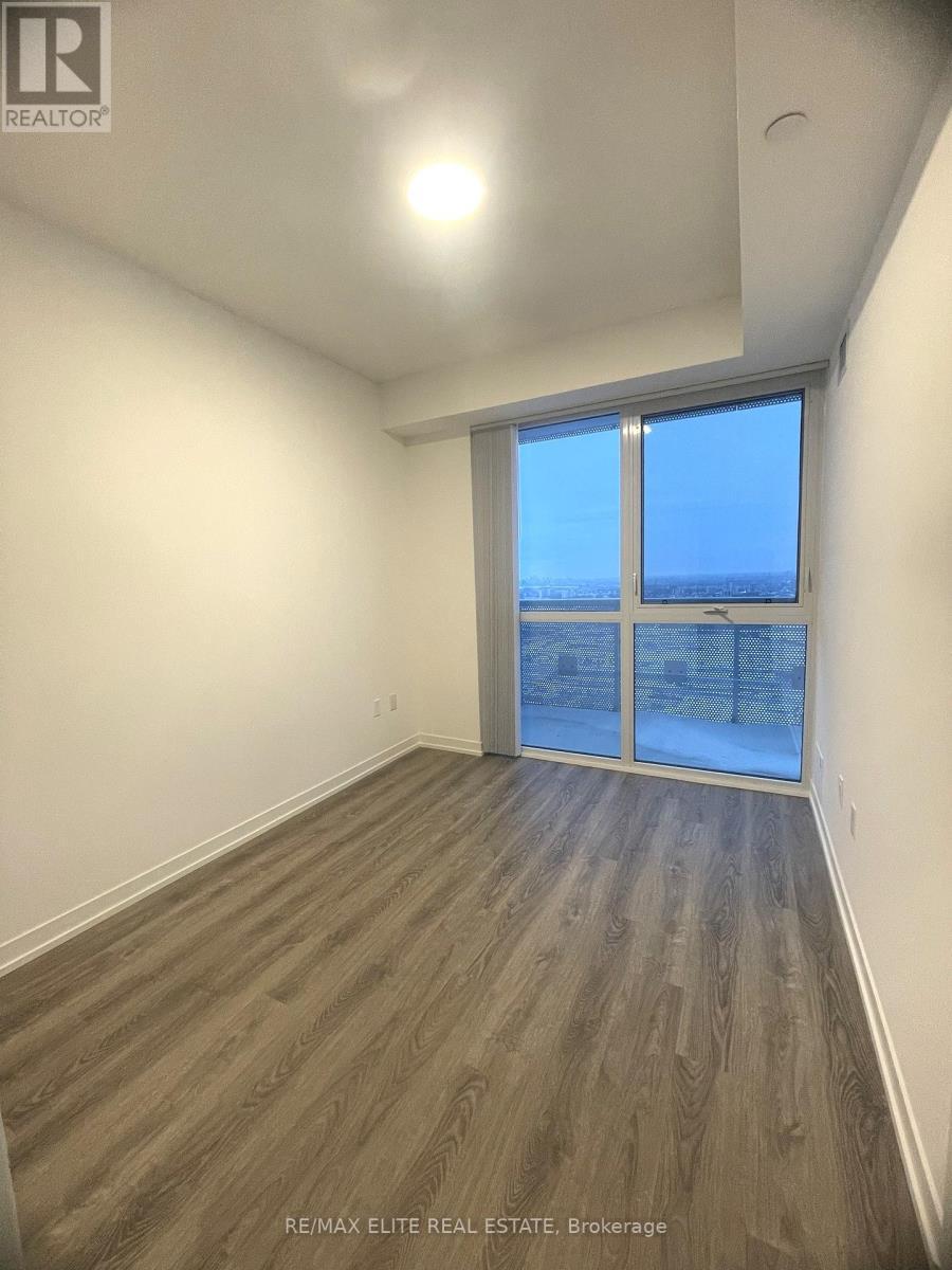 5810 - 8 Interchange Way, Vaughan, ON - Indoor Photo Showing Other Room