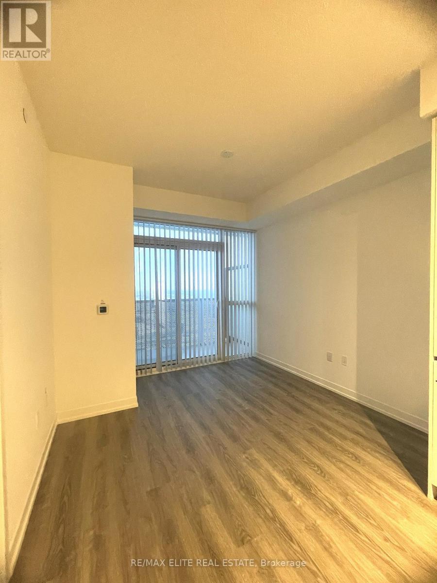 5810 - 8 Interchange Way, Vaughan, ON - Indoor Photo Showing Other Room