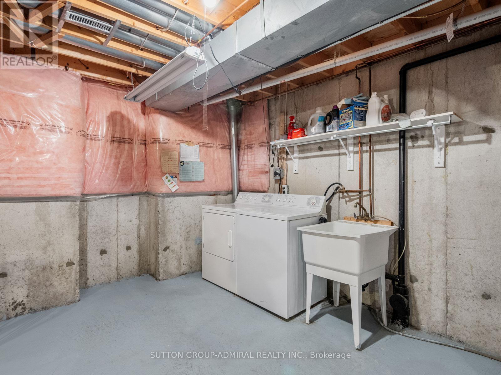 26 - 255 Shaftsbury Avenue, Richmond Hill, ON - Indoor Photo Showing Laundry Room