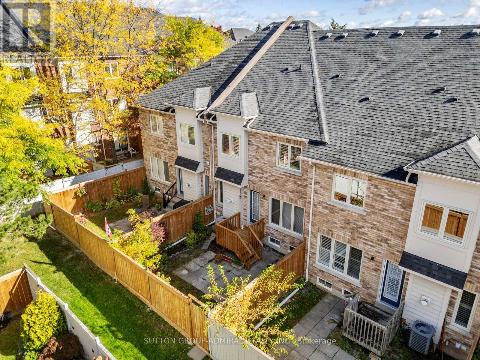 26 - 255 Shaftsbury Avenue, Richmond Hill, ON - Outdoor
