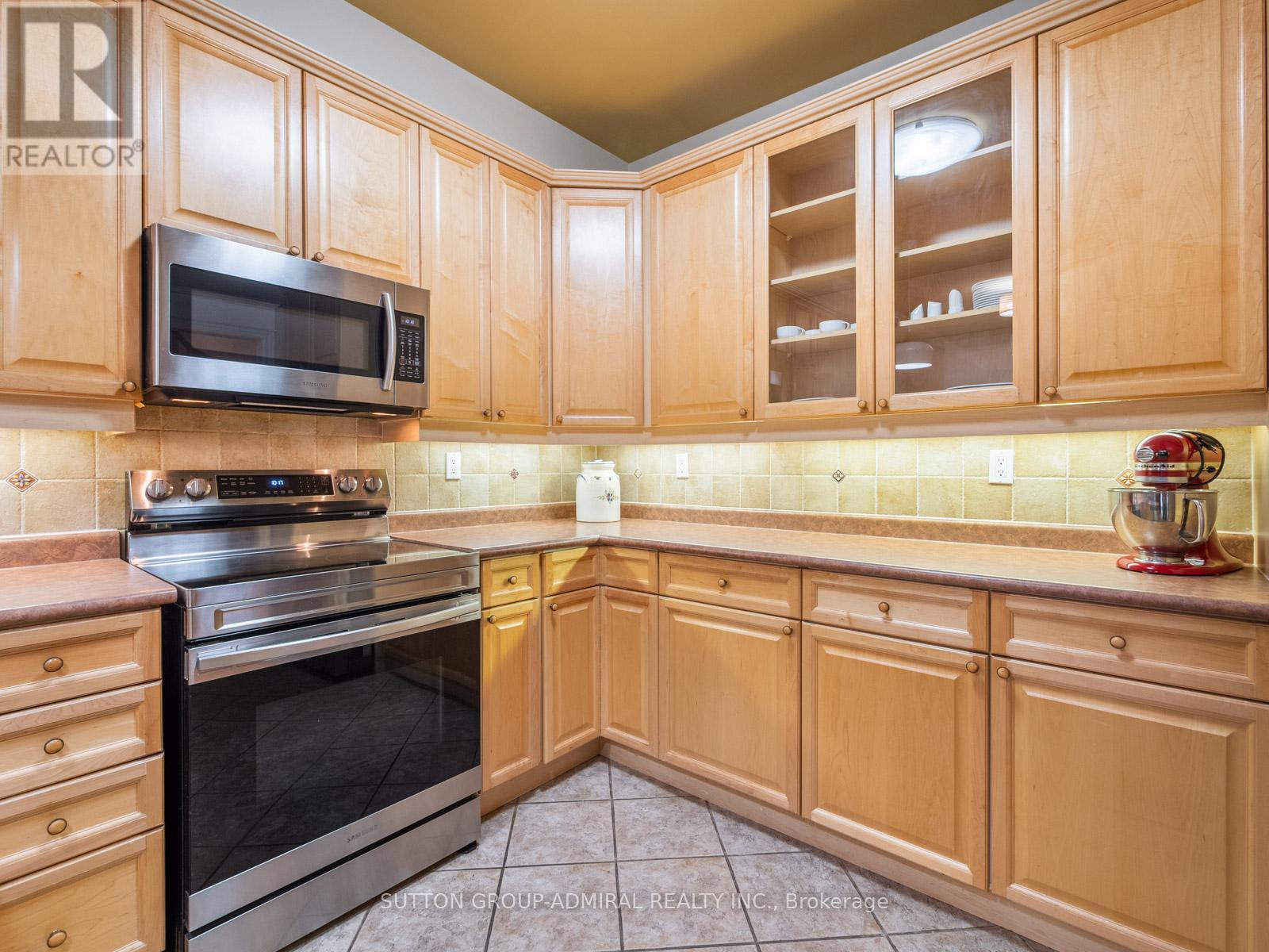 26 - 255 Shaftsbury Avenue, Richmond Hill, ON - Indoor Photo Showing Kitchen