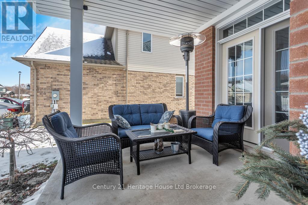 29 Brookside Lane, Tillsonburg, ON - Outdoor With Deck Patio Veranda With Exterior