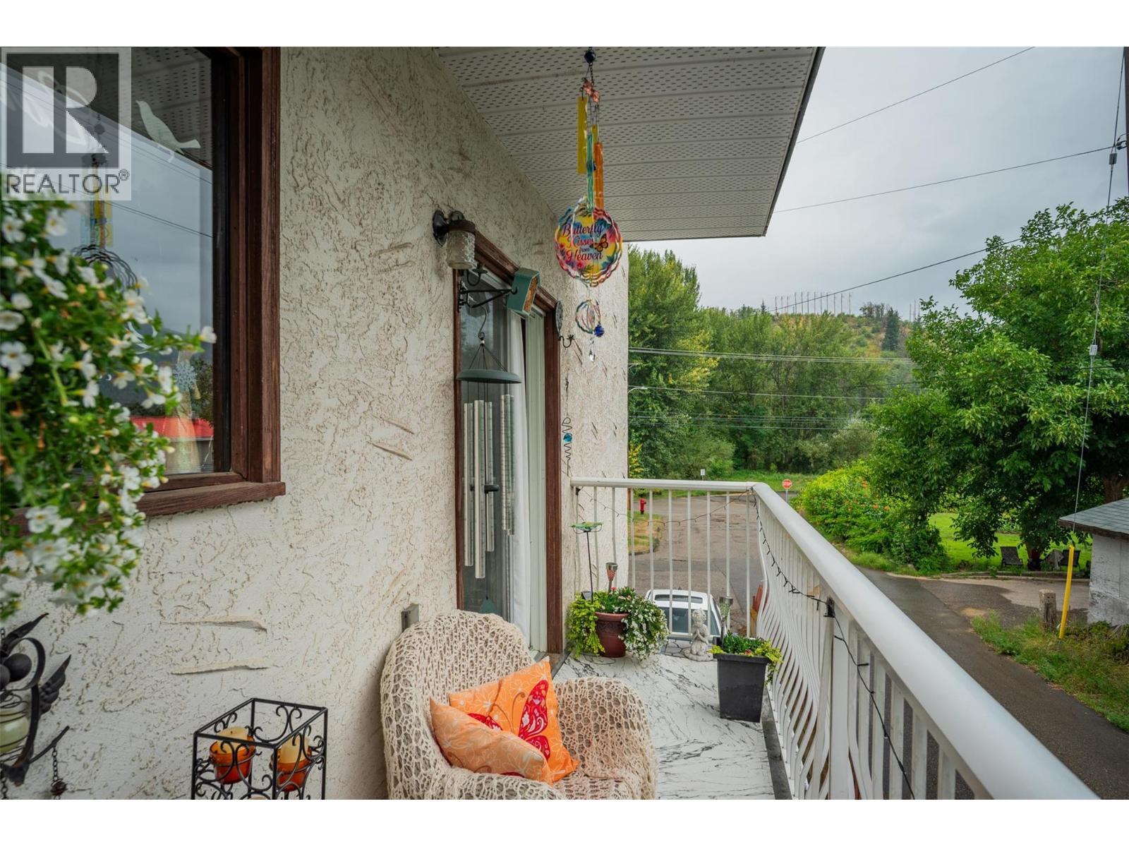 108 Colley Street, Warfield, BC - Outdoor