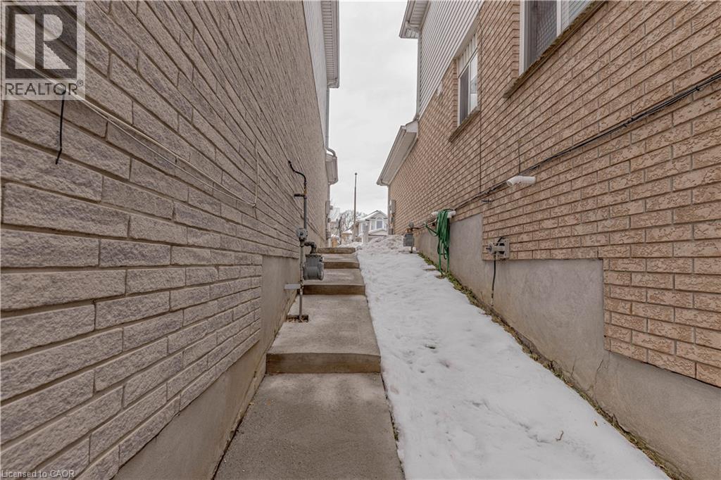 128 Karalee Crescent, Cambridge, ON - With Exterior