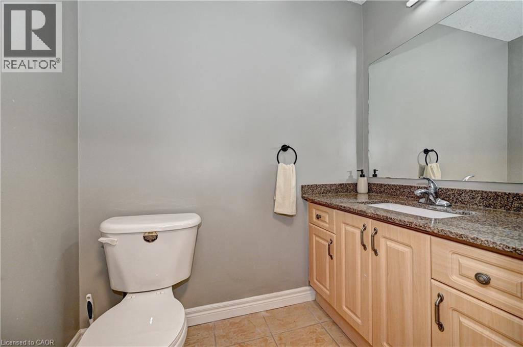 242 Doon Mills Drive, Kitchener, ON - Indoor Photo Showing Bathroom