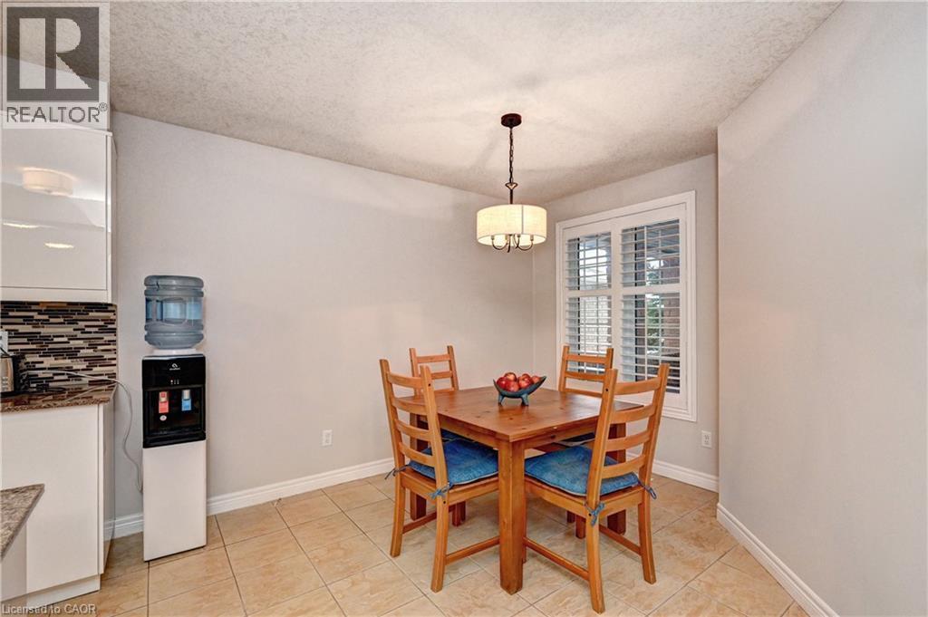 242 Doon Mills Drive, Kitchener, ON - Indoor Photo Showing Dining Room