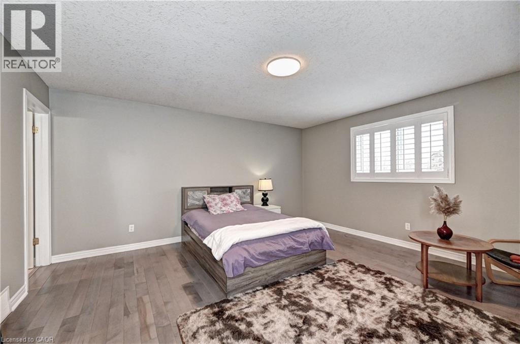 242 Doon Mills Drive, Kitchener, ON - Indoor Photo Showing Bedroom