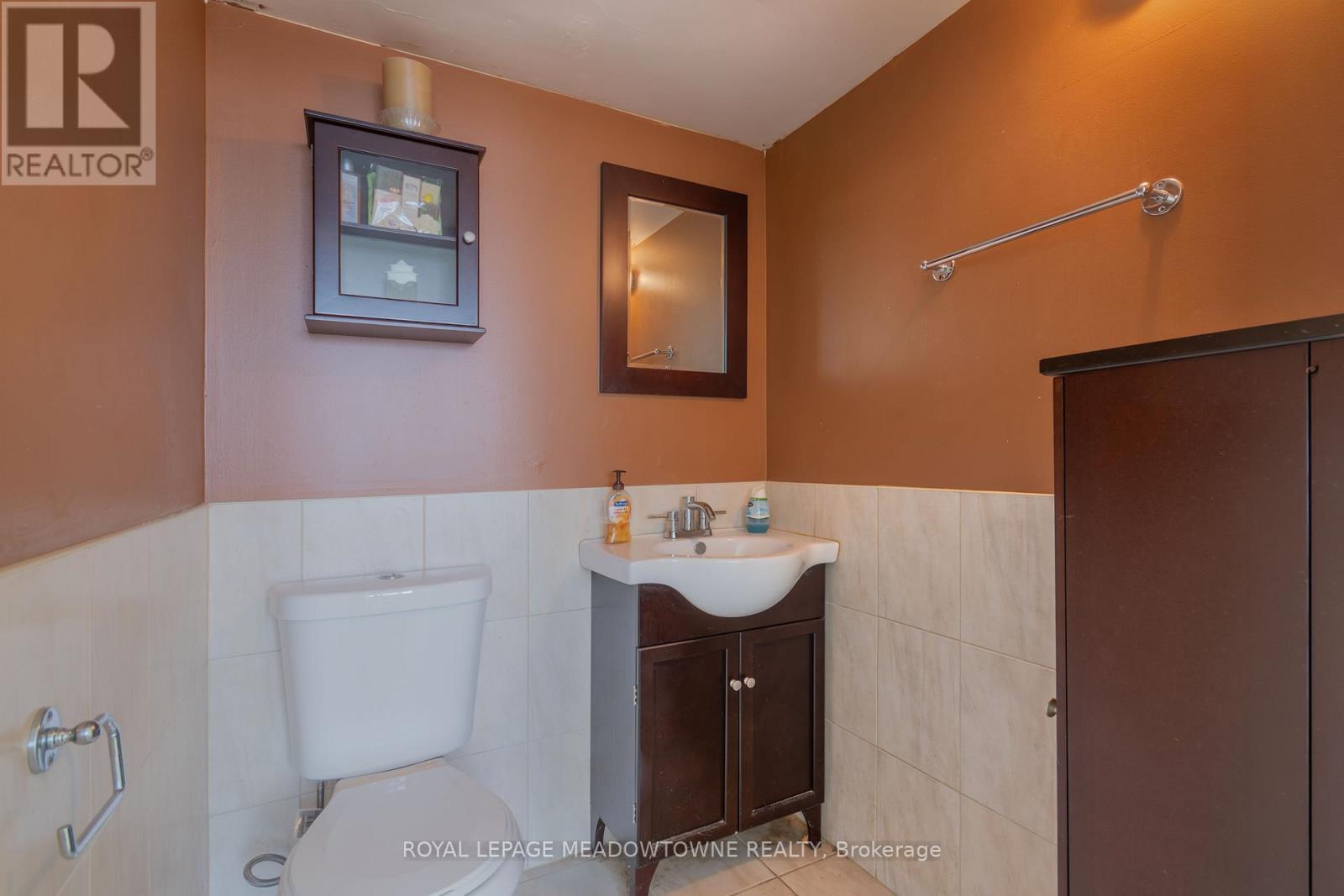 #806 - 2301 Derry Road W, Mississauga, ON - Indoor Photo Showing Bathroom
