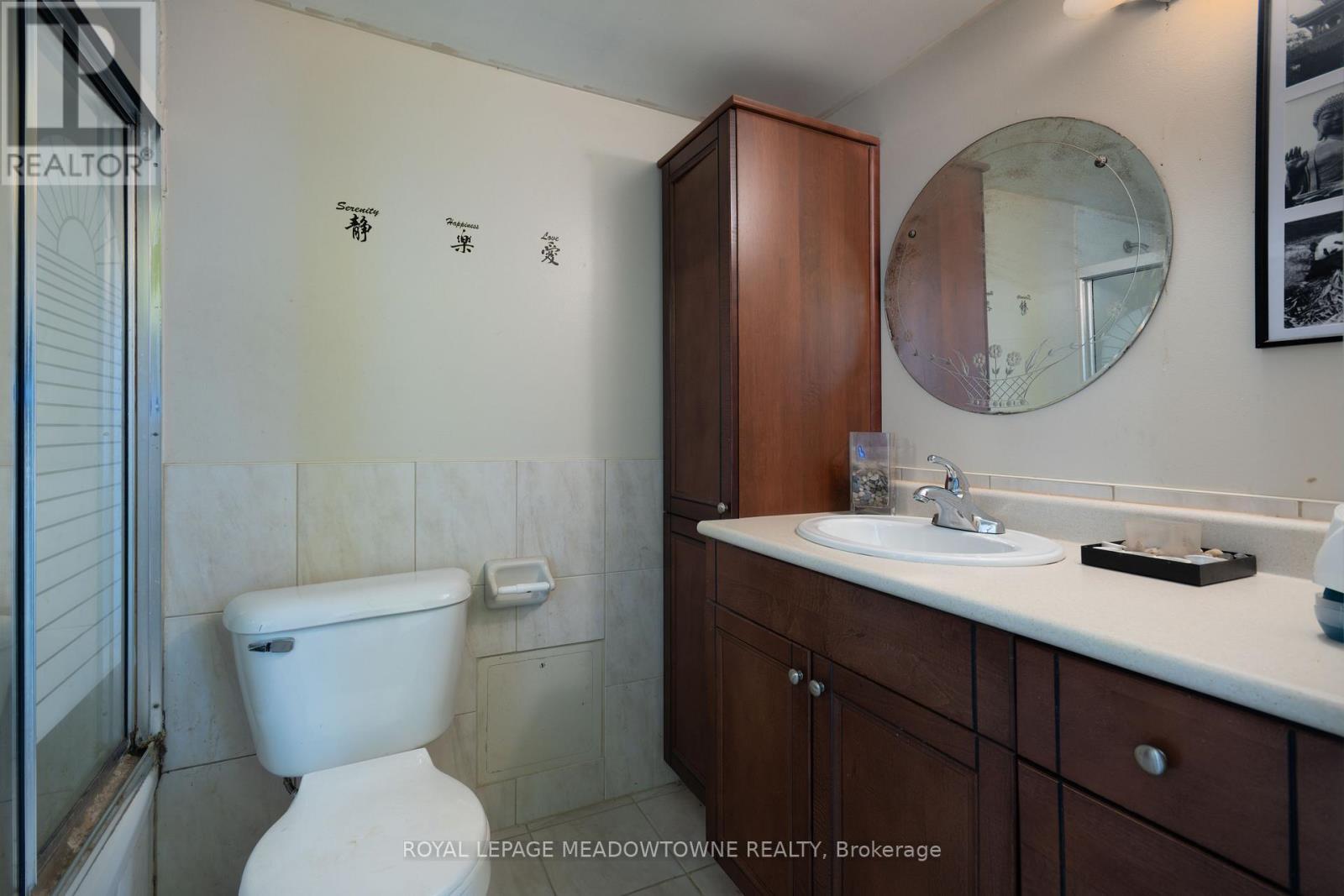 #806 - 2301 Derry Road W, Mississauga, ON - Indoor Photo Showing Bathroom