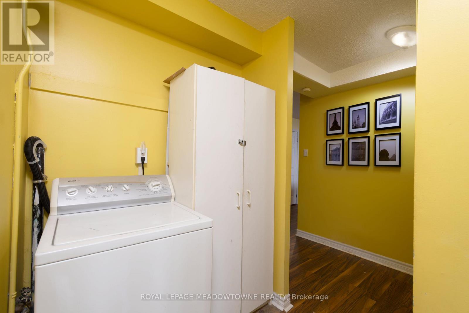 #806 - 2301 Derry Road W, Mississauga, ON - Indoor Photo Showing Laundry Room