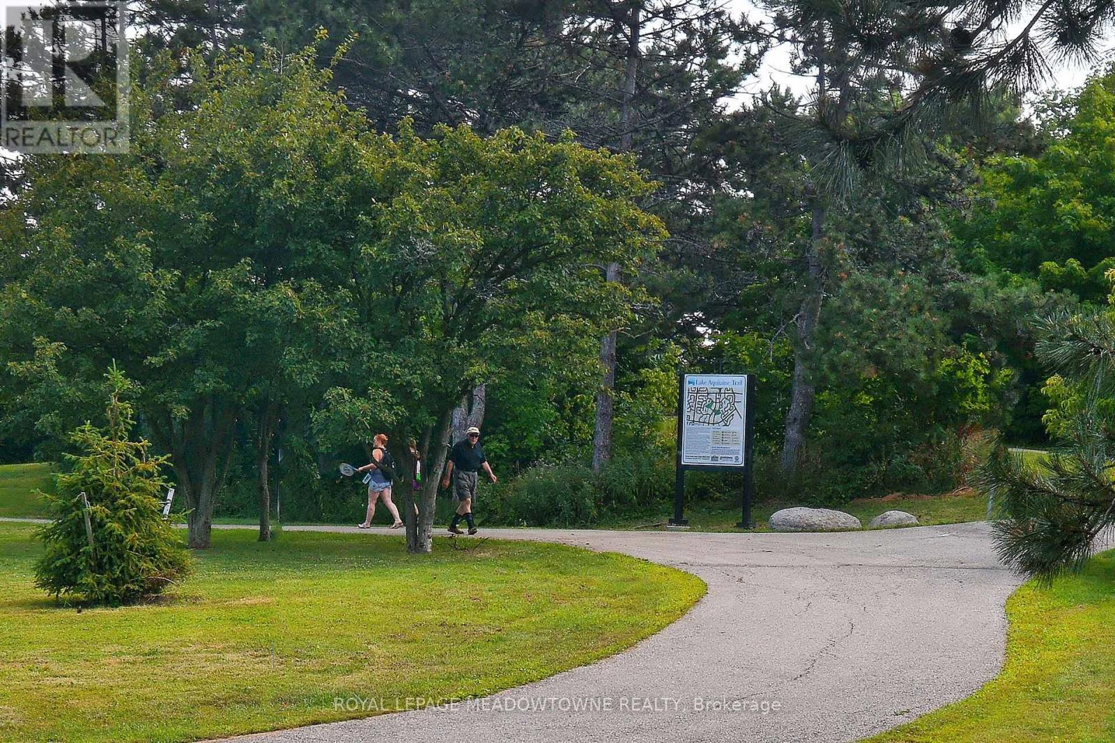 #806 - 2301 Derry Road W, Mississauga, ON - Outdoor