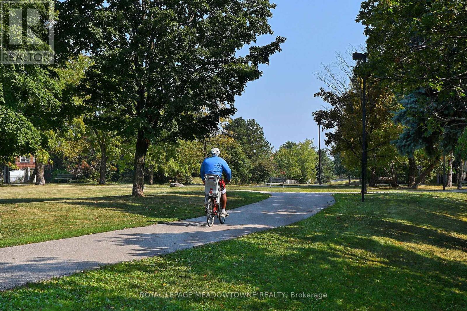 #806 - 2301 Derry Road W, Mississauga, ON - Outdoor With View