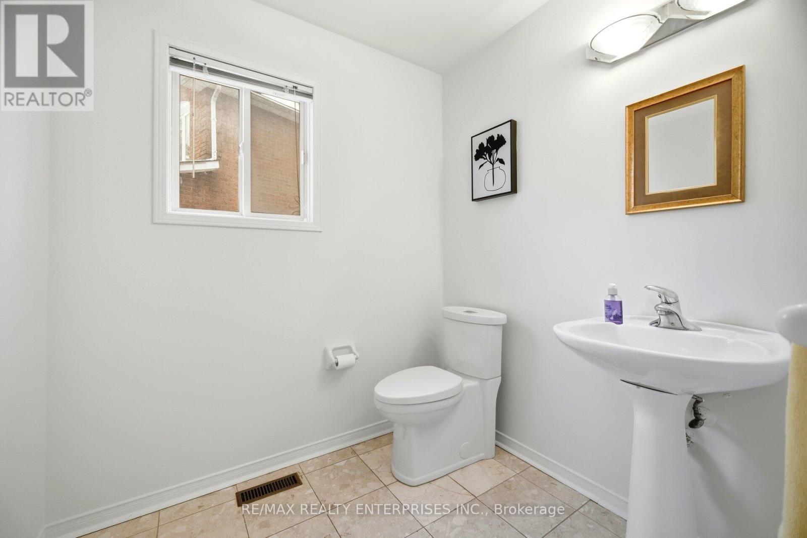 Main Floor Powder Room - 1104 Feeley Court, Mississauga, ON - Indoor Photo Showing Bathroom
