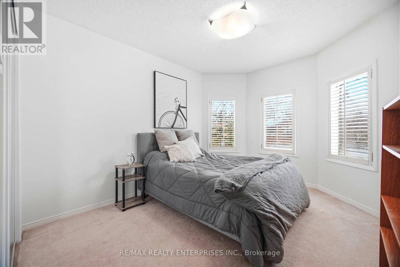 Second Bedroom overlooks front of home - 1104 Feeley Court, Mississauga, ON - Indoor Photo Showing Bedroom