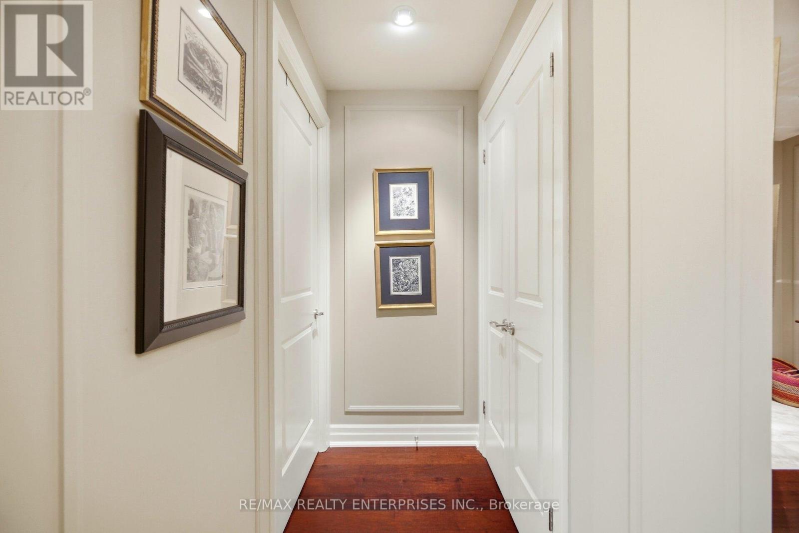 513 - 2855 Bloor Street W, Toronto, ON - Indoor Photo Showing Other Room