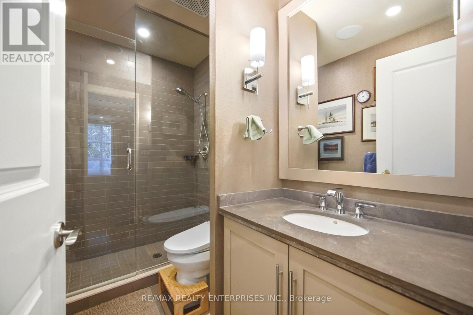 Second Bedroom Ensuite - 513 - 2855 Bloor Street W, Toronto, ON - Indoor Photo Showing Bathroom