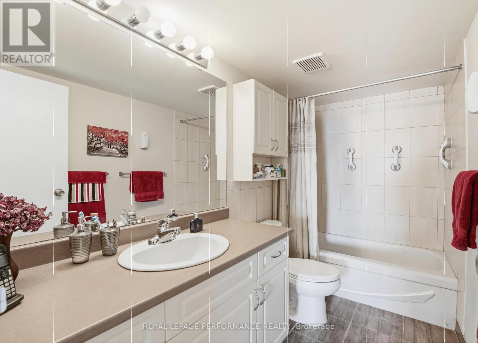 Second ensuite! - 412 - 225 Alvin Road N, Ottawa, ON - Indoor Photo Showing Bathroom