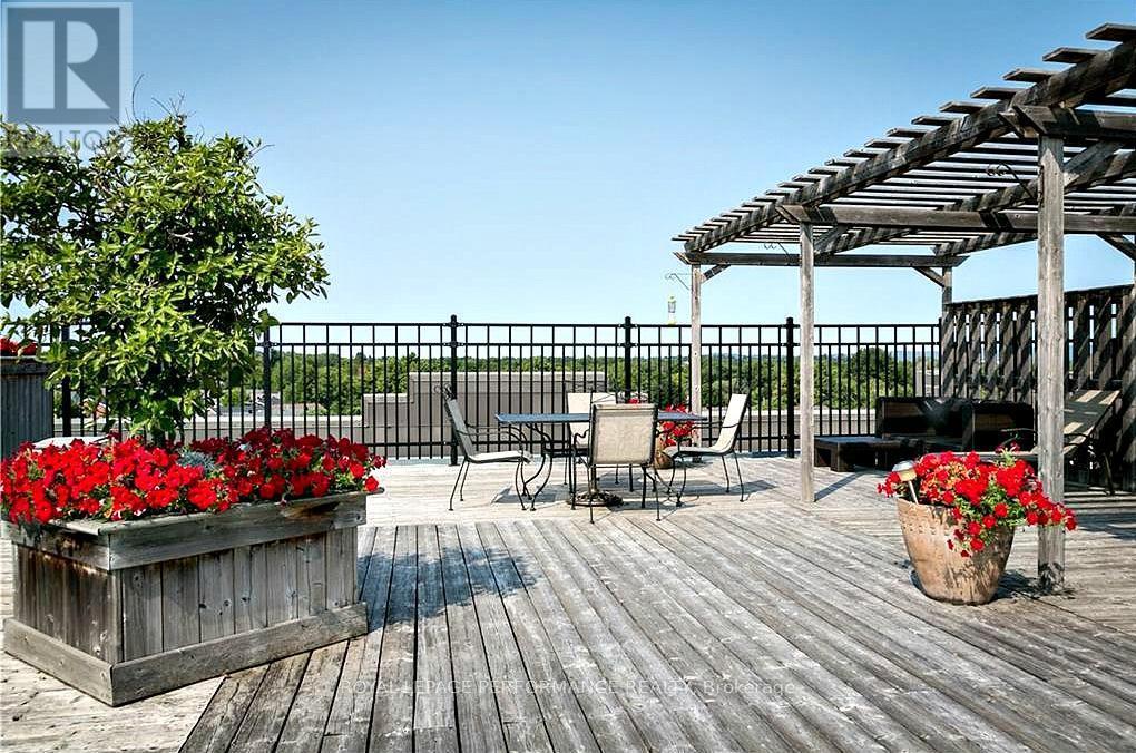 Roof top terrace. Breathtaking views - 412 - 225 Alvin Road N, Ottawa, ON - Outdoor With Deck Patio Veranda
