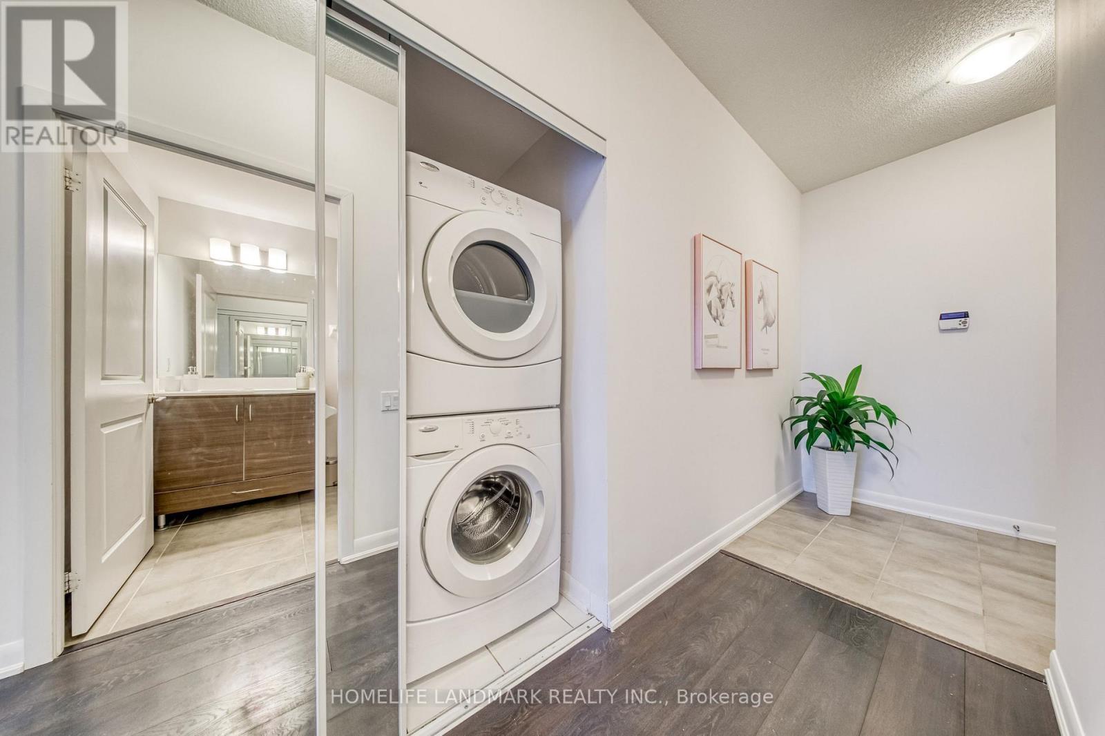 3112 - 5168 Yonge Street, Toronto, ON - Indoor Photo Showing Laundry Room